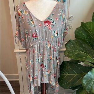 Torrid Plus Size Floral High-Low Top: Size 2 or XXL